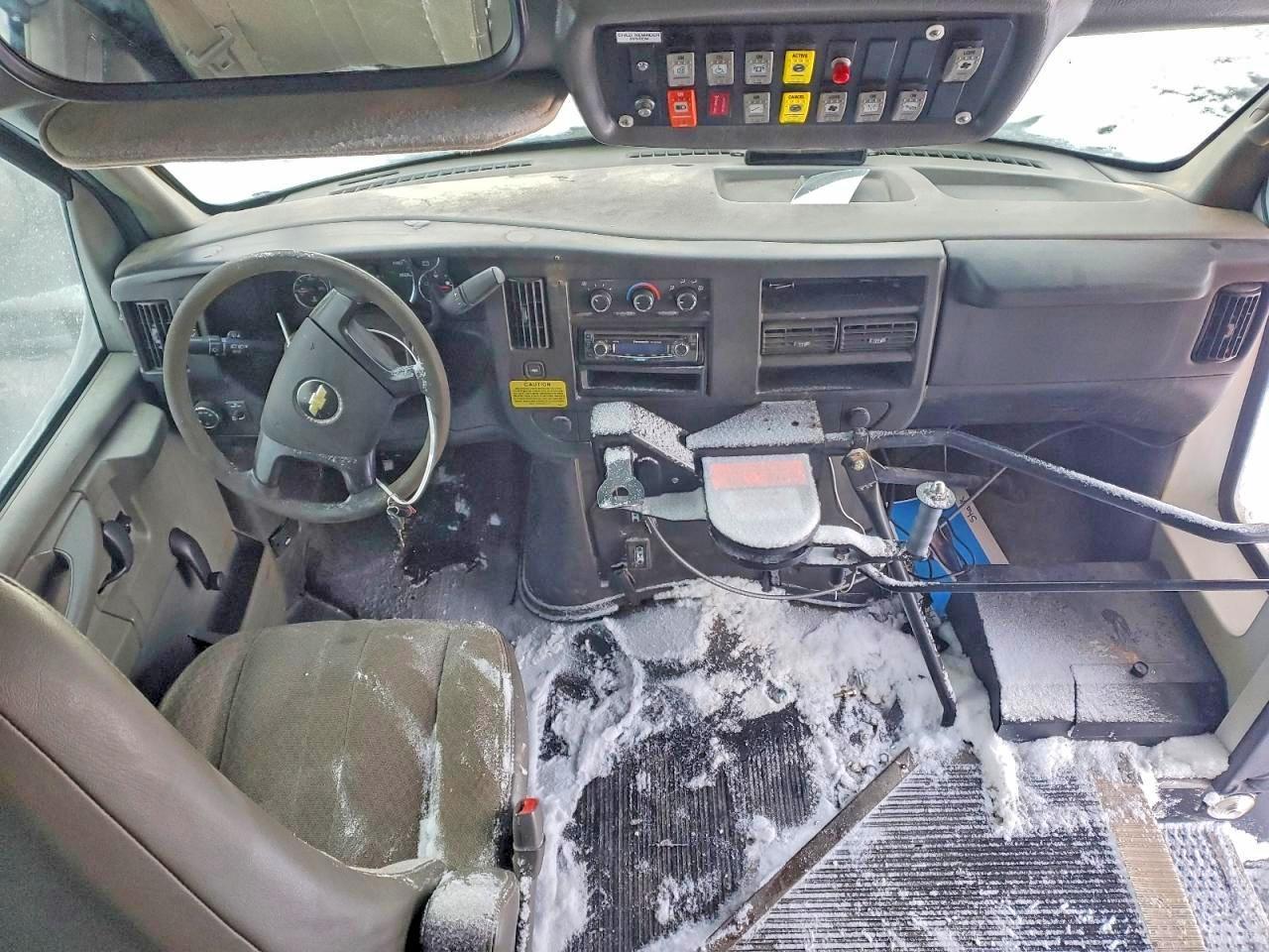 2010 Chevrolet Express Cutaway G4500