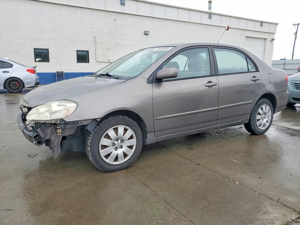 2004 Toyota Corolla le