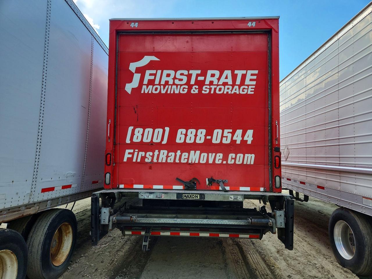 2019 International 4300 BOX Truck