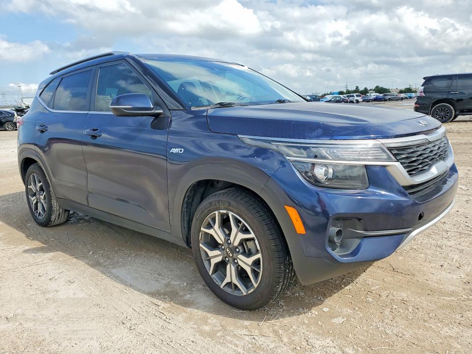 2021 KIA Seltos ex