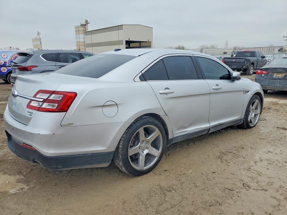 2016 Ford Taurus sel