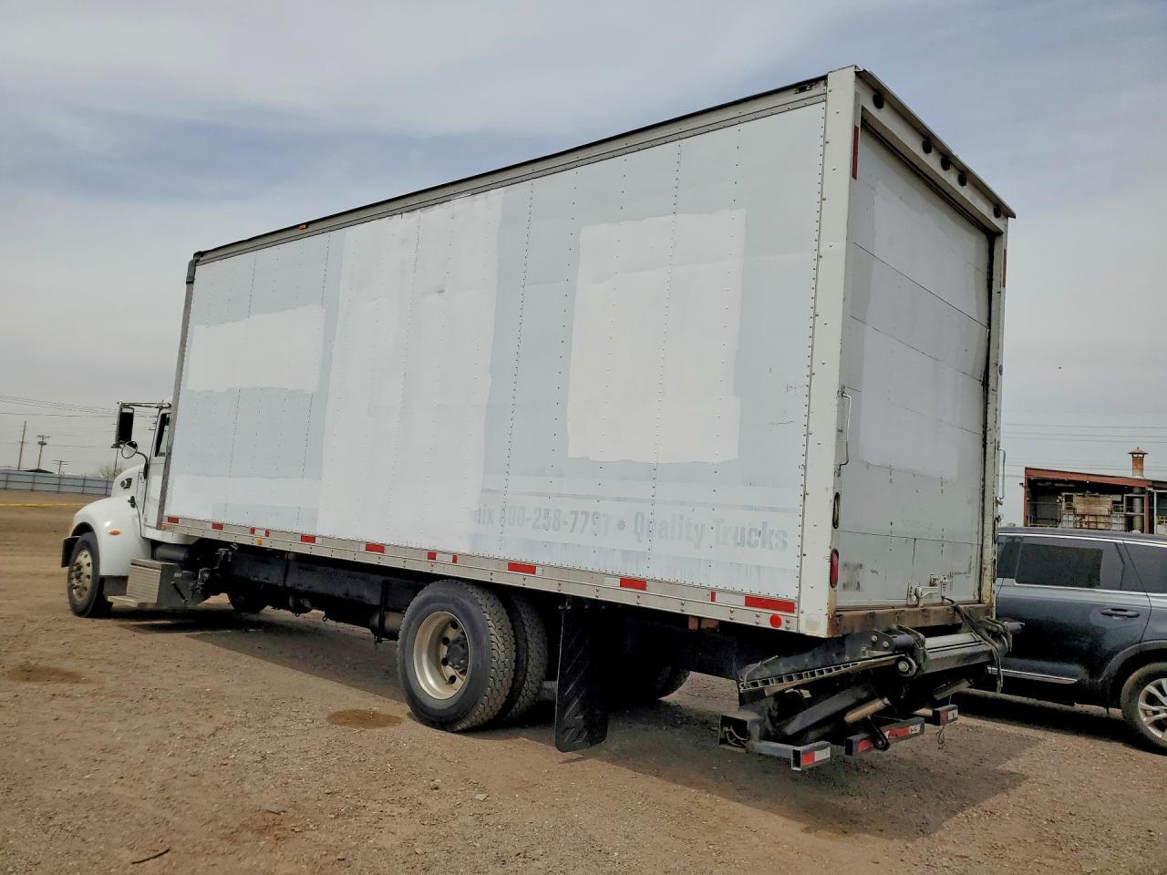 2013 Peterbilt 337 BOX Truck