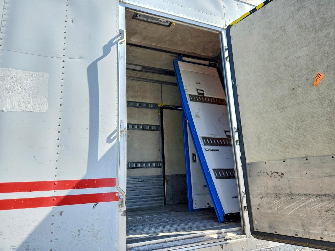 2011 Utility Refrigerated Van Trailer