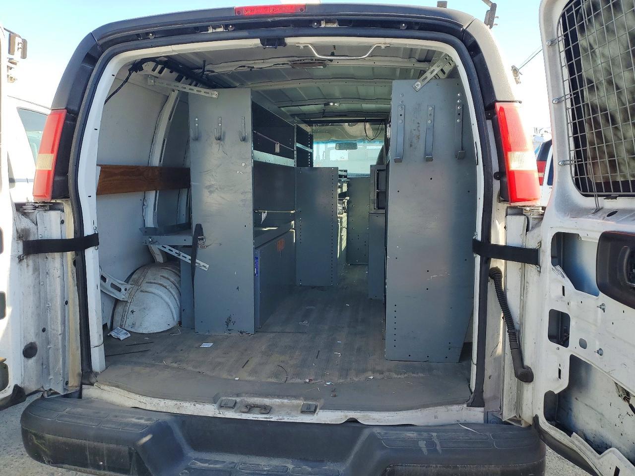 2013 Chevrolet Express G2500 Cargo Van-pri Fleet