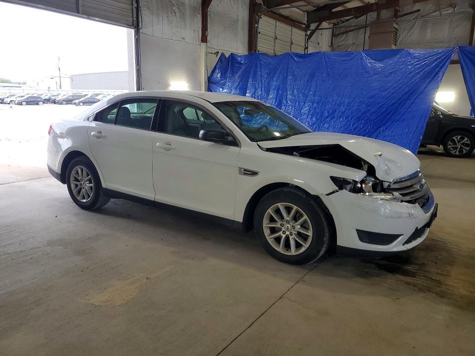 2014 Ford Taurus se