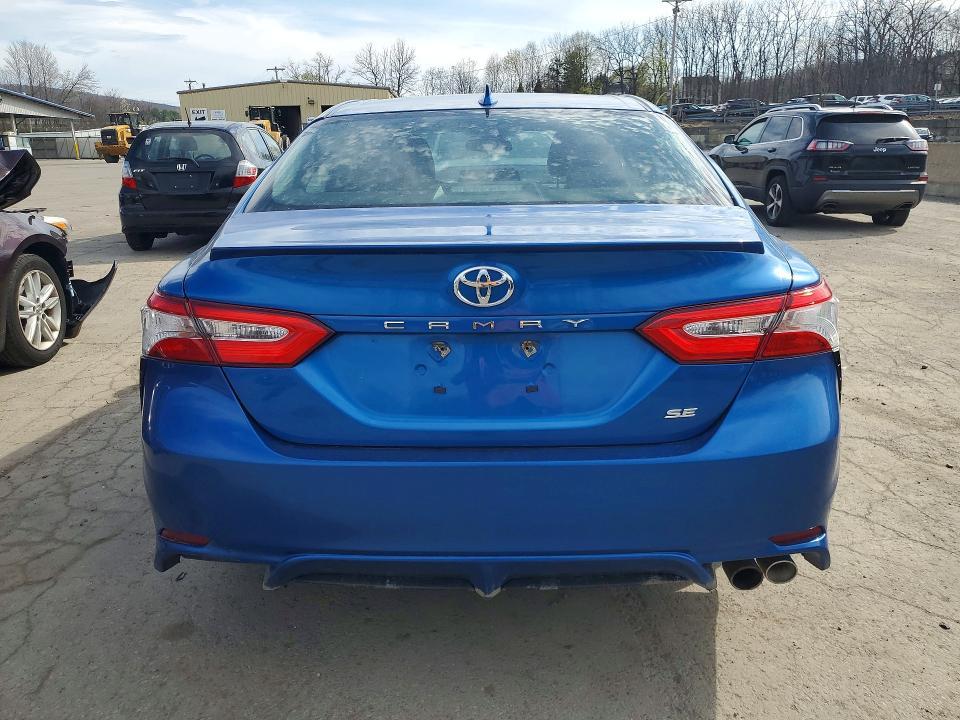 2020 Toyota Camry se