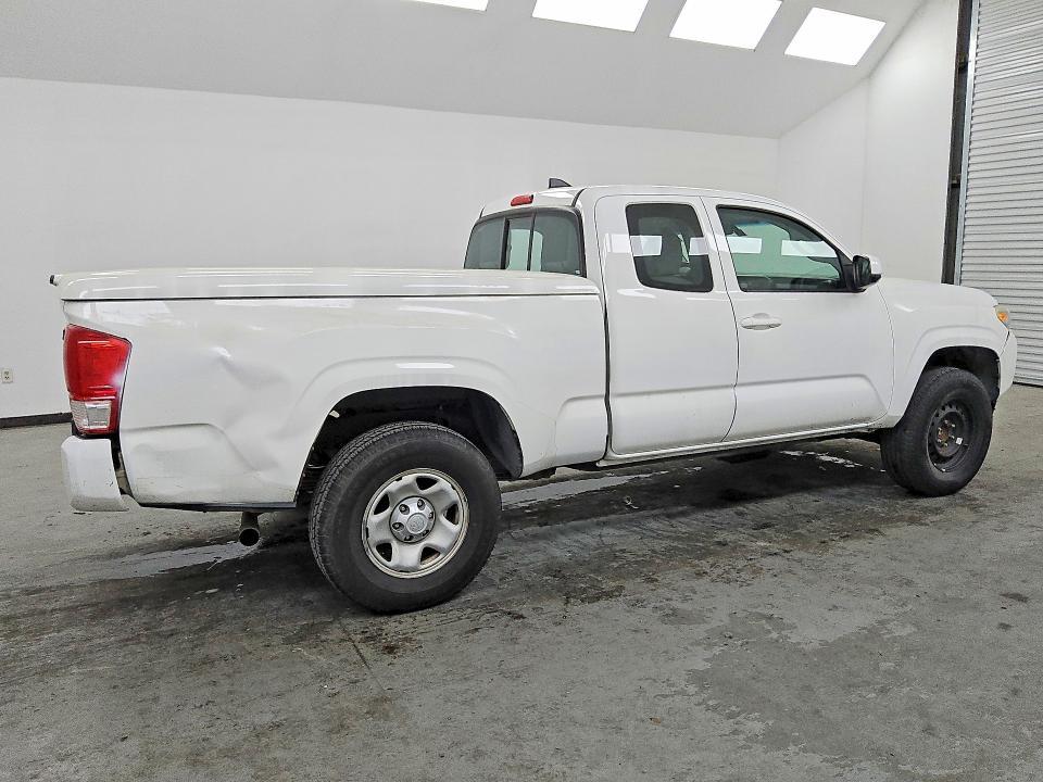 2016 Toyota Tacoma SR