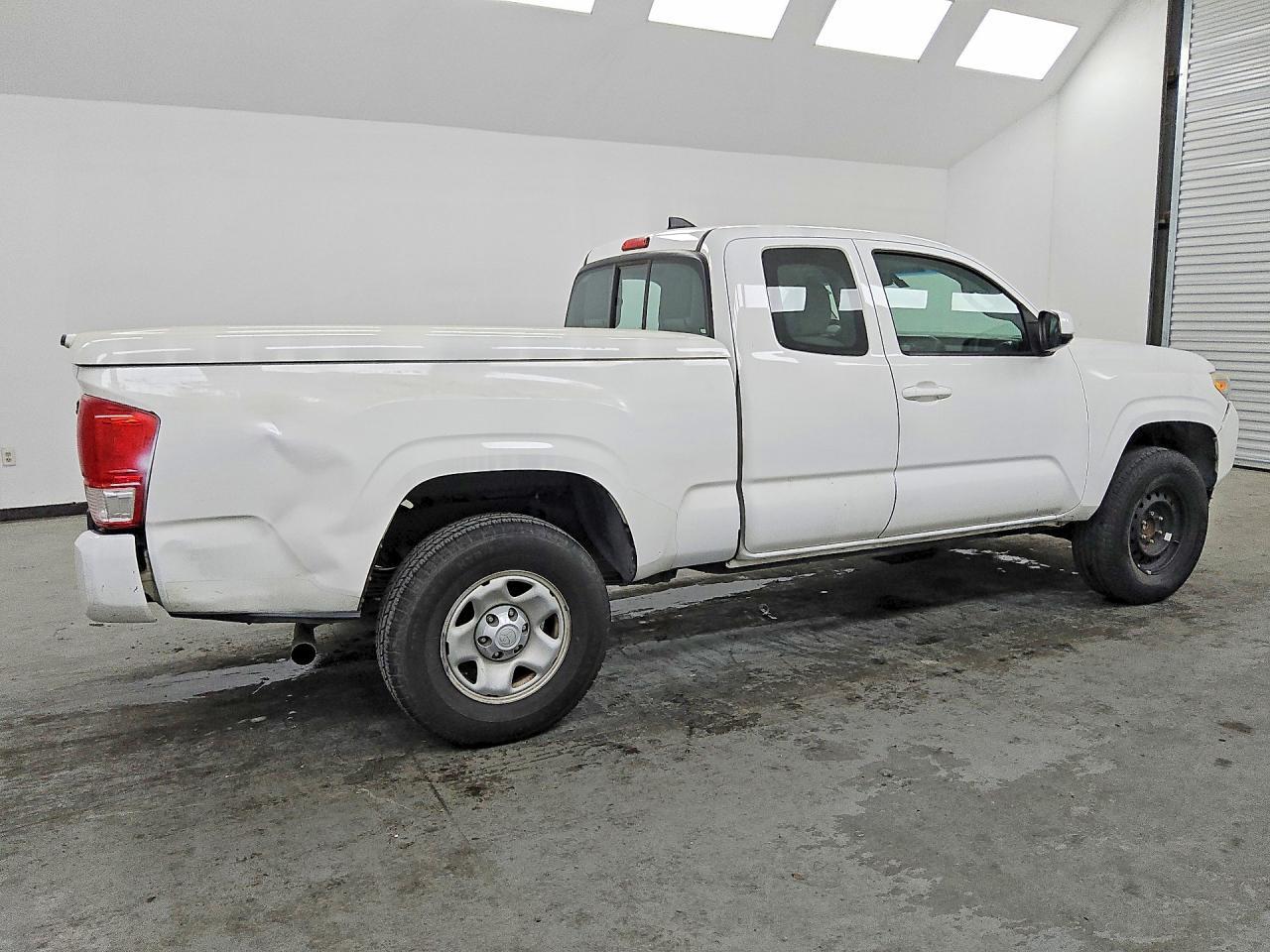 2016 Toyota Tacoma SR