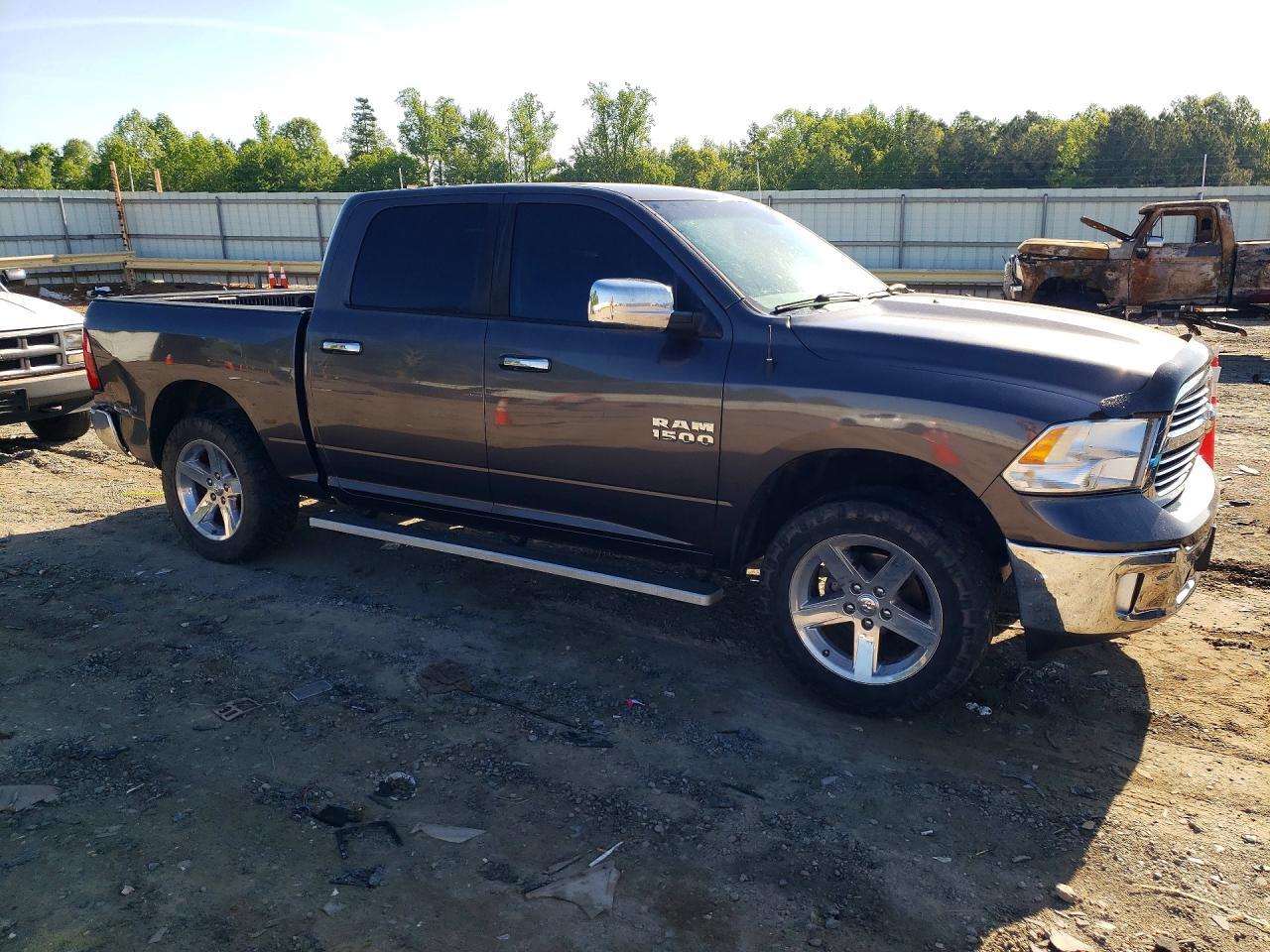2015 Dodge RAM 1500 SLT