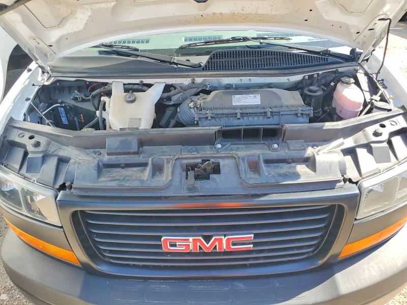 2023 GMC Savana BOX Truck