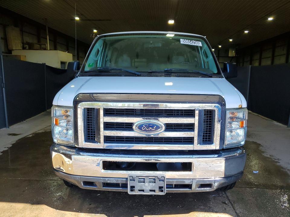 2012 Ford Econoline E350 Super Duty Wagon