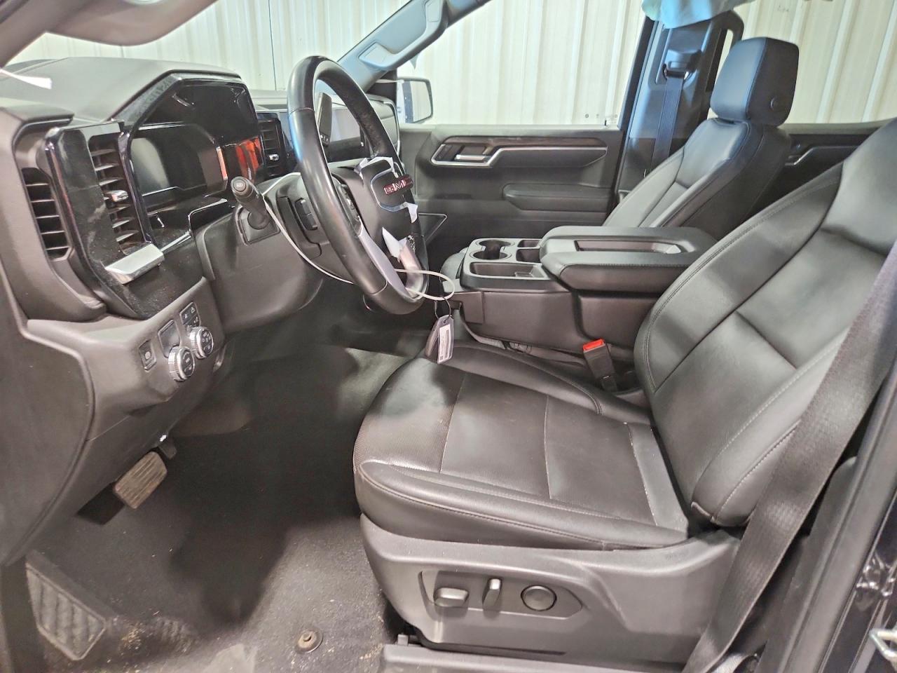 2025 GMC Sierra C1500 SLT