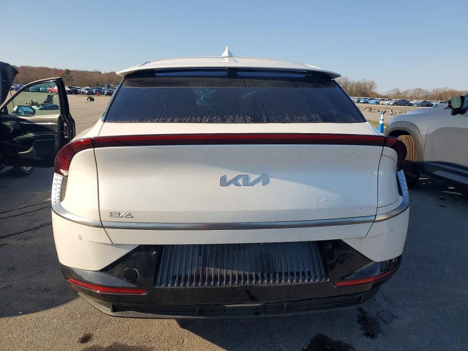2023 KIA EV6 Wind