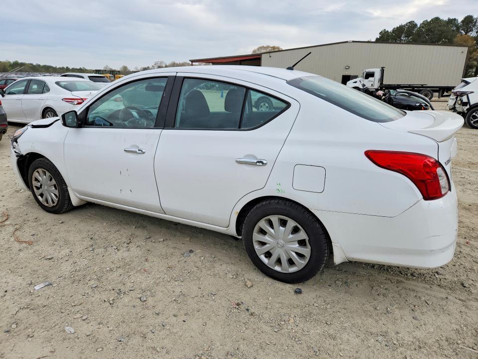 2015 Nissan Versa 1.6 sv