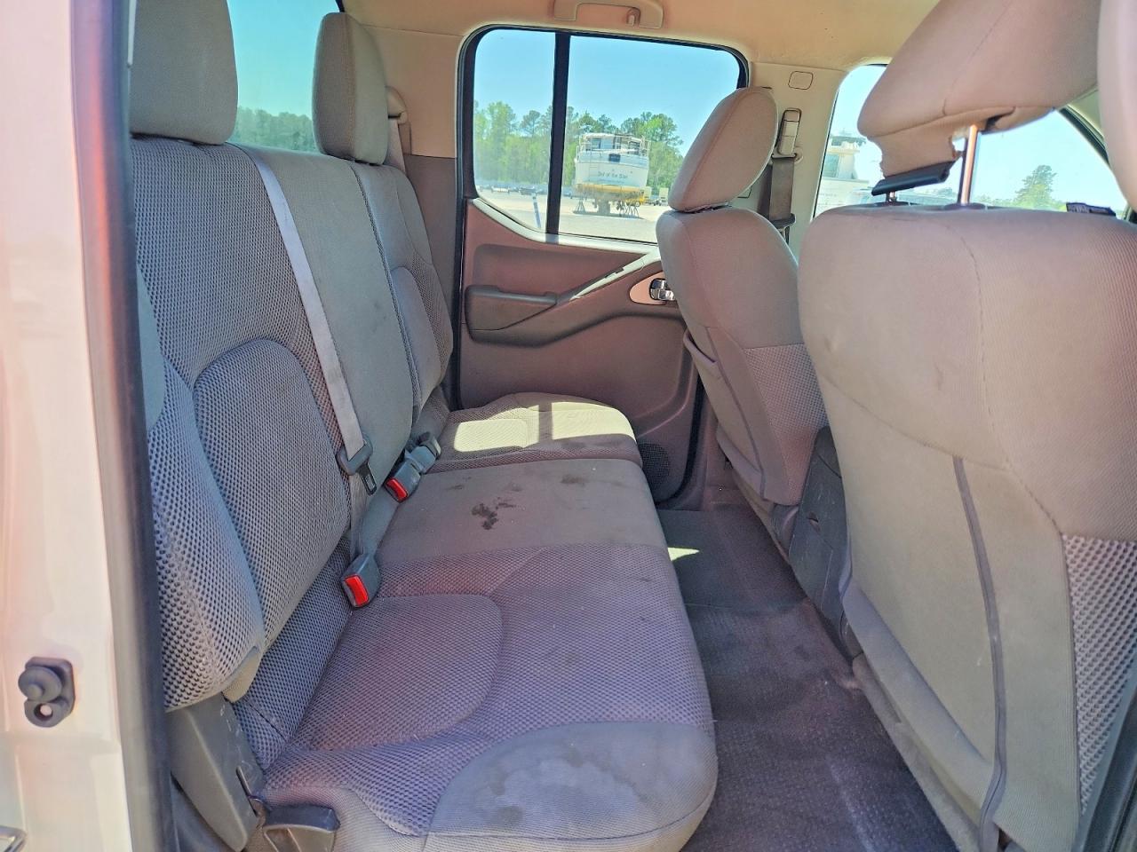 2018 Nissan Frontier SV