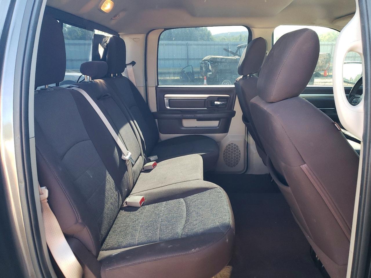 2015 Dodge RAM 1500 SLT
