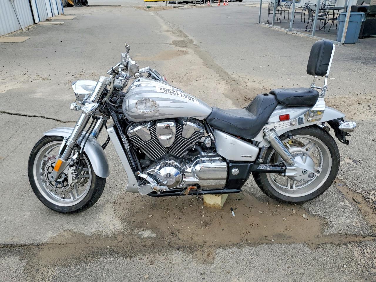 2006 Honda VTX1800 F2