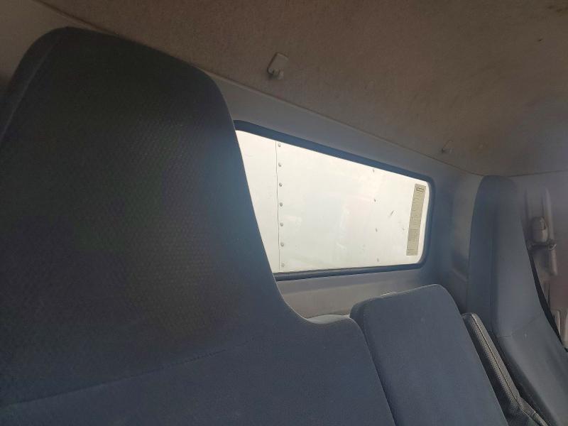 2014 Mifu 2014 Mitsubishi Fuso FEC72S BOX Truck