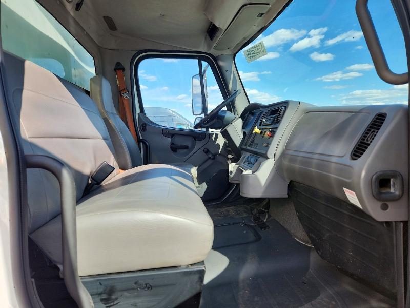 2007 Freigliner 2007 Freightliner Business Class M2 BOX Truck