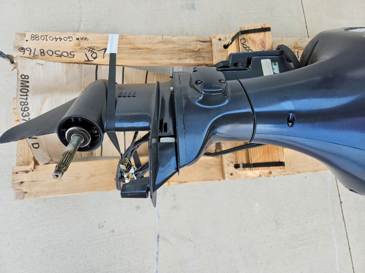 1998 Endeavour Boat 150-Outboard Engine