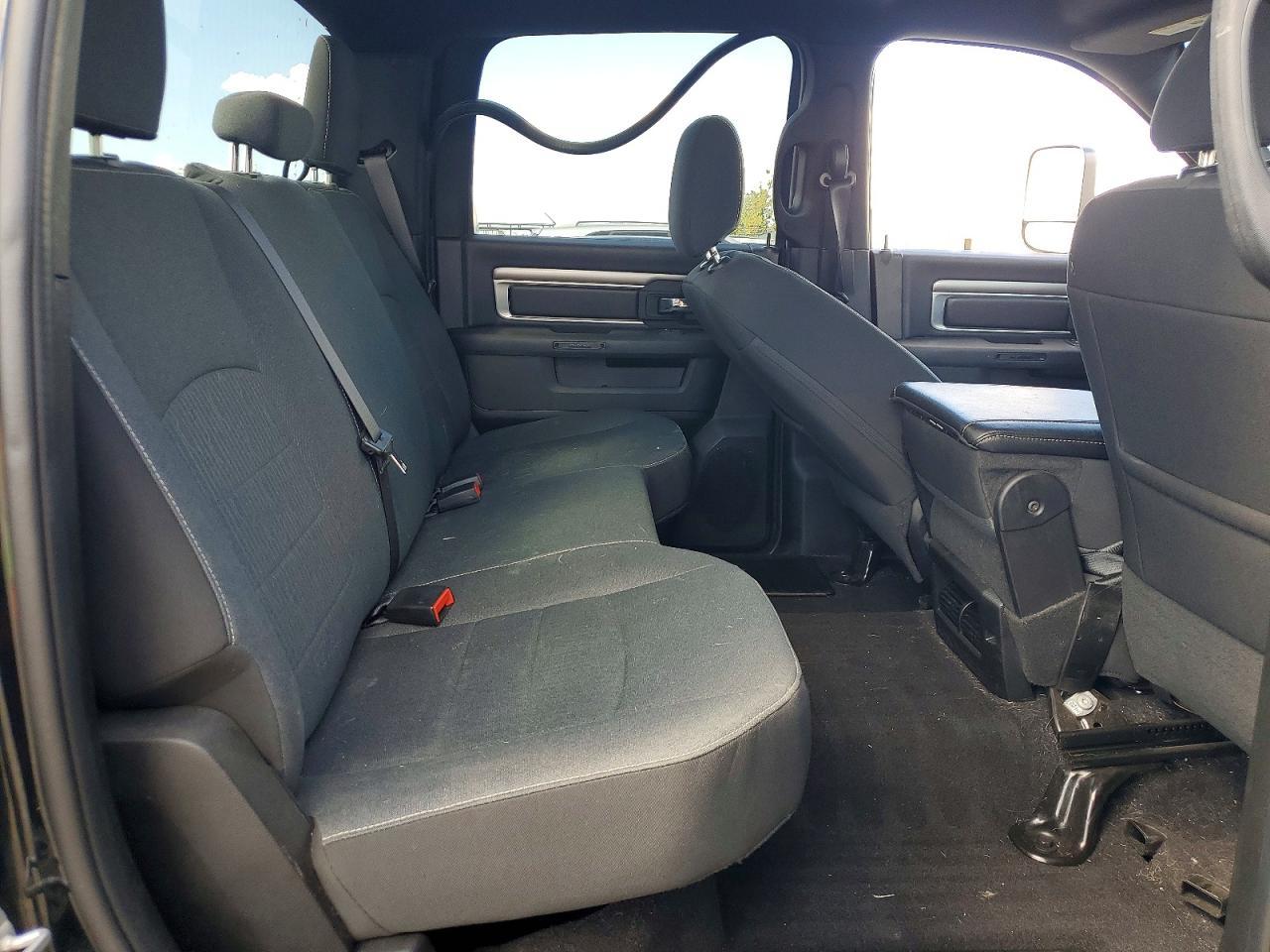 2022 Dodge RAM 1500 Classic SLT