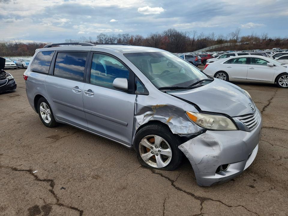 2015 Toyota Sienna