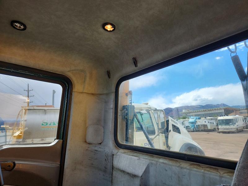 2017 Mack CXU612 Semi Truck