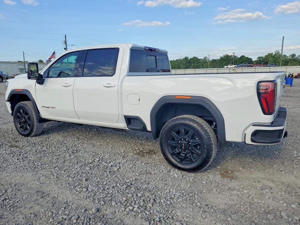 2025 GMC Sierra K2500 AT4