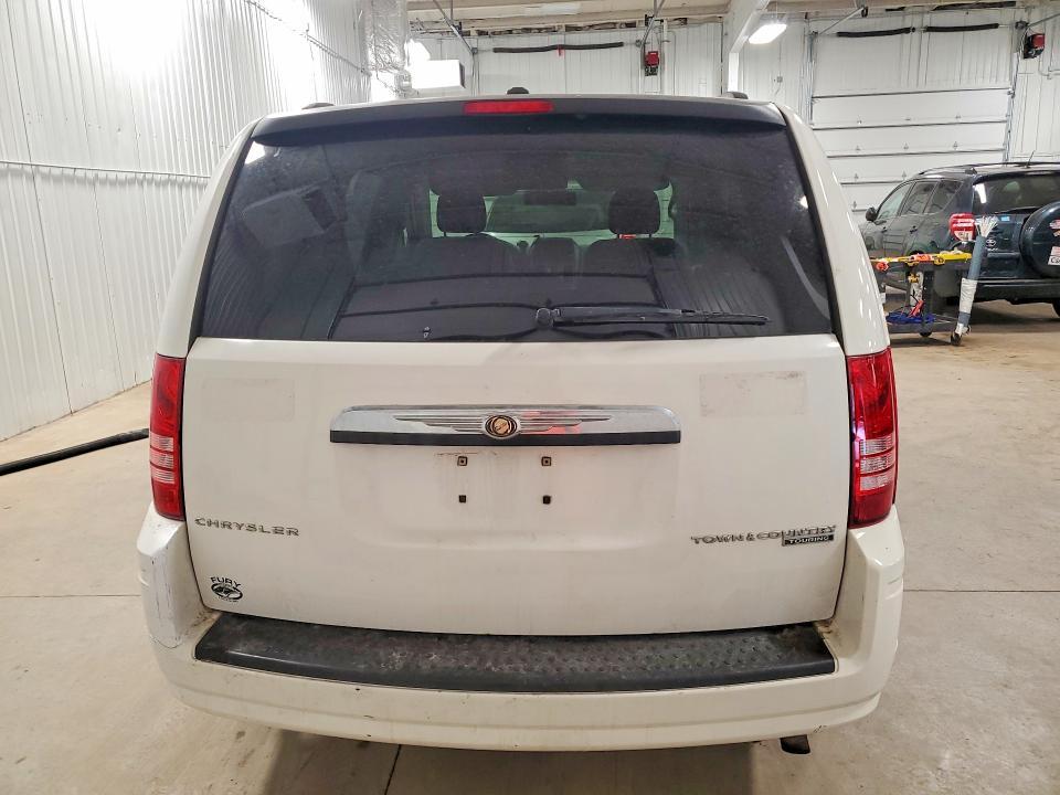 2010 Chrysler Town & Country Touring