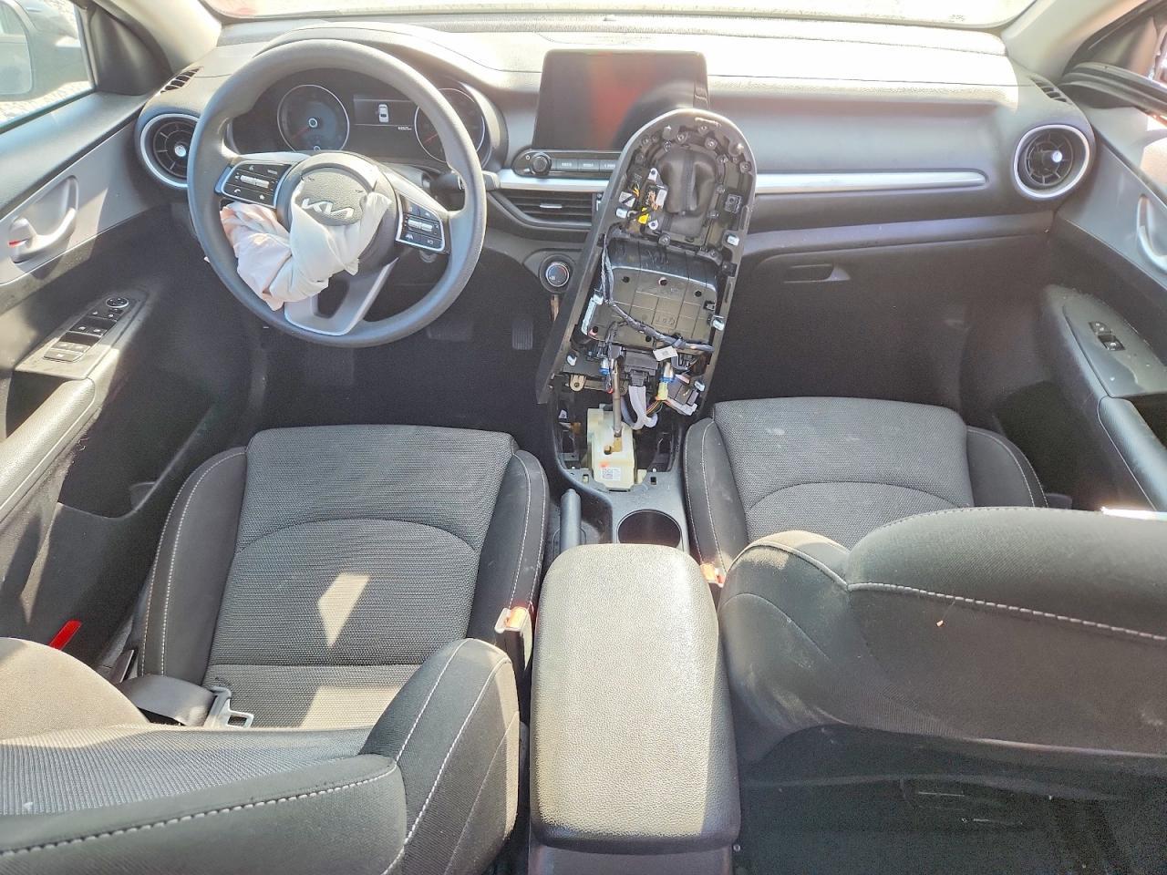 2023 KIA Forte lxs