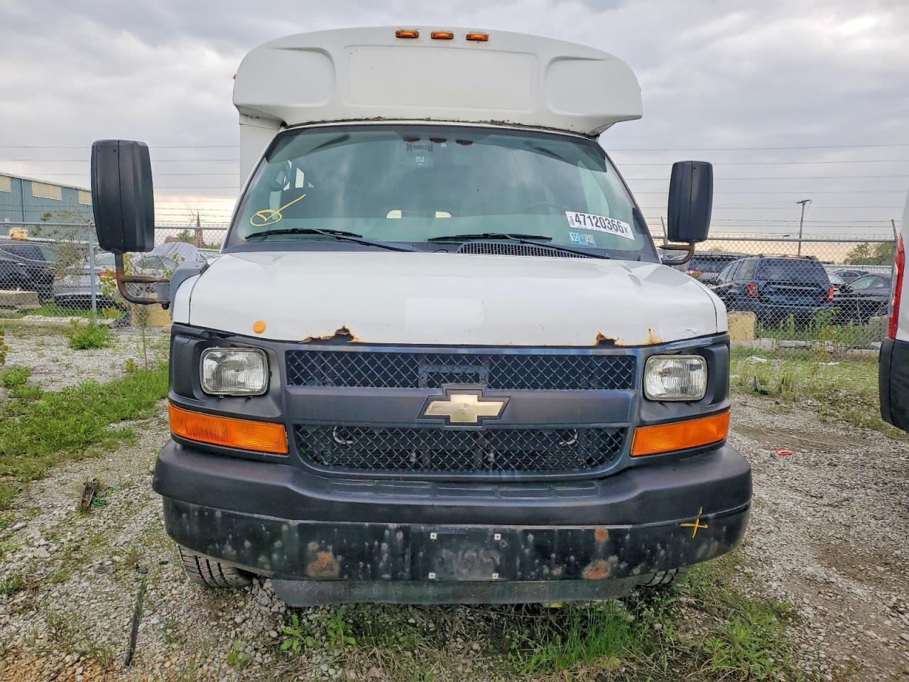 2012 Chev Rolet Express Shuttle Bus