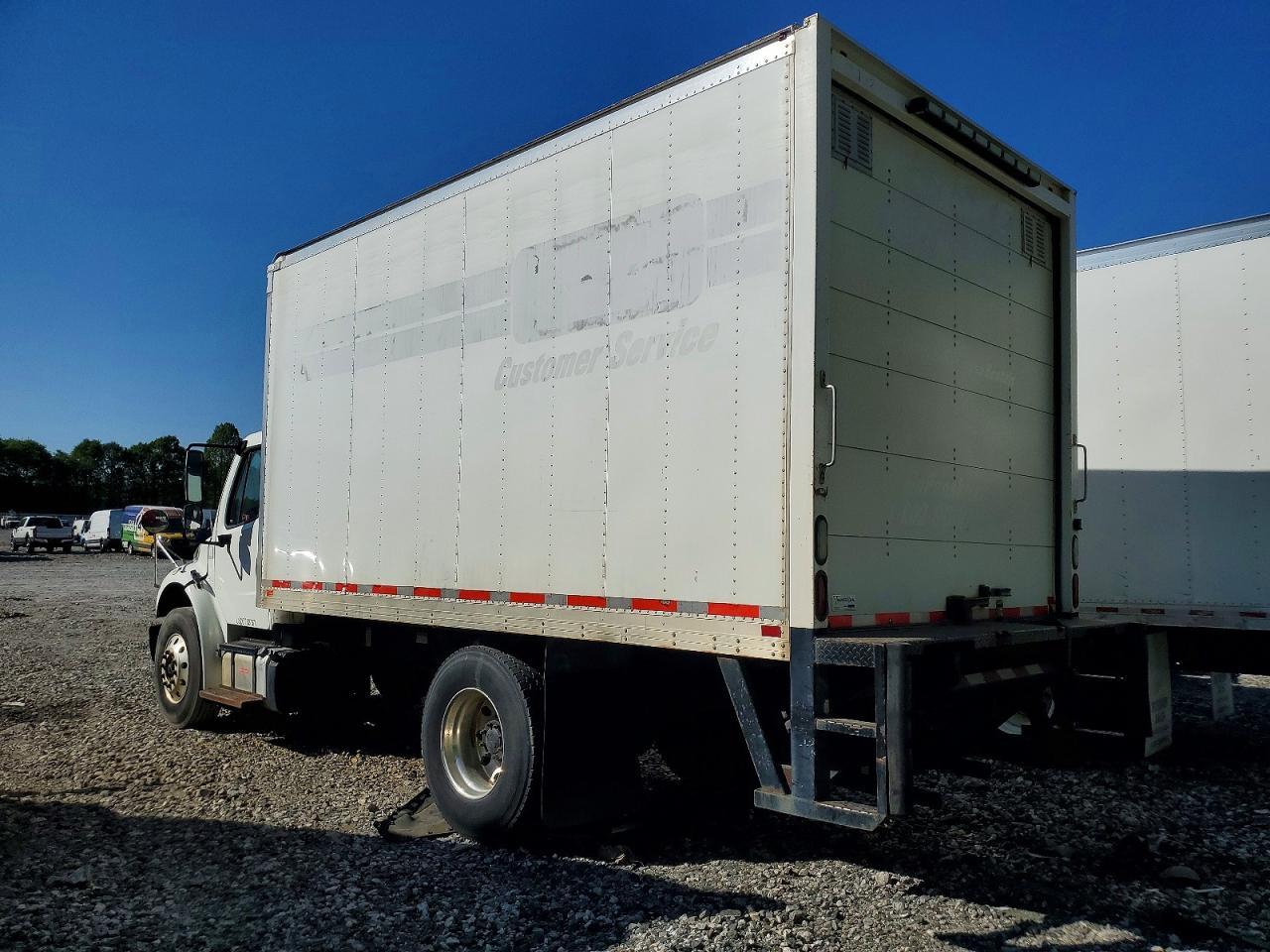 2014 Freigliner 2014 Freightliner Business Class M2 BOX Truck
