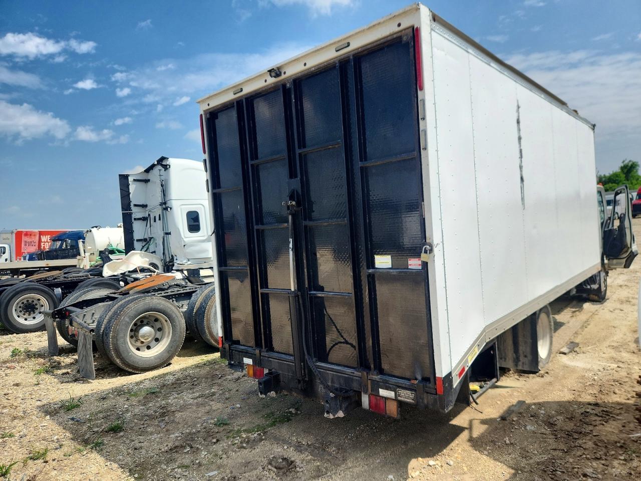 2019 Isuzu NPR HD