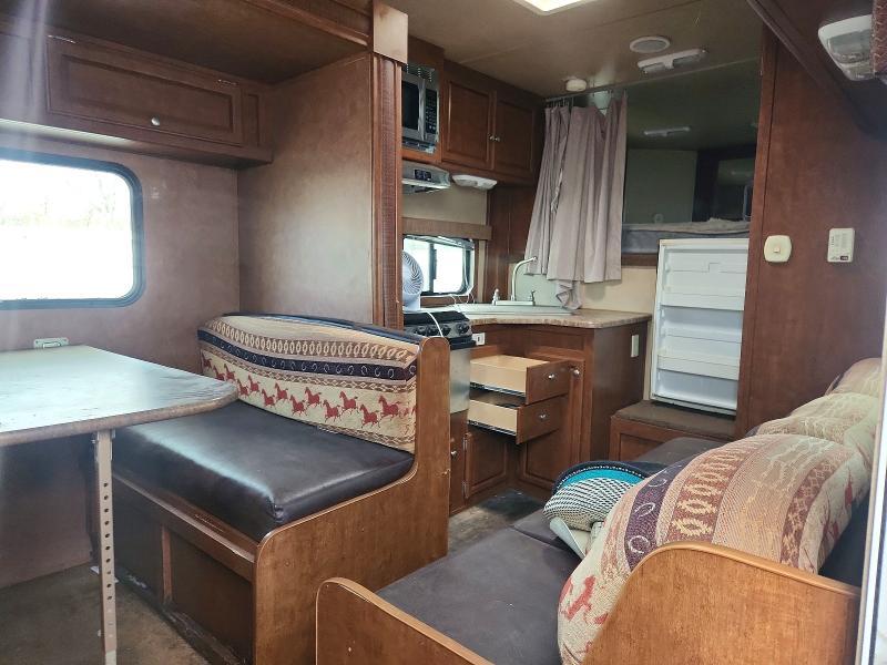 2013 Bision 83141E Horse Trailer