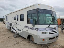 Salvage trucks for sale at Houston, TX auction: 1998 Winnibago Brave RV