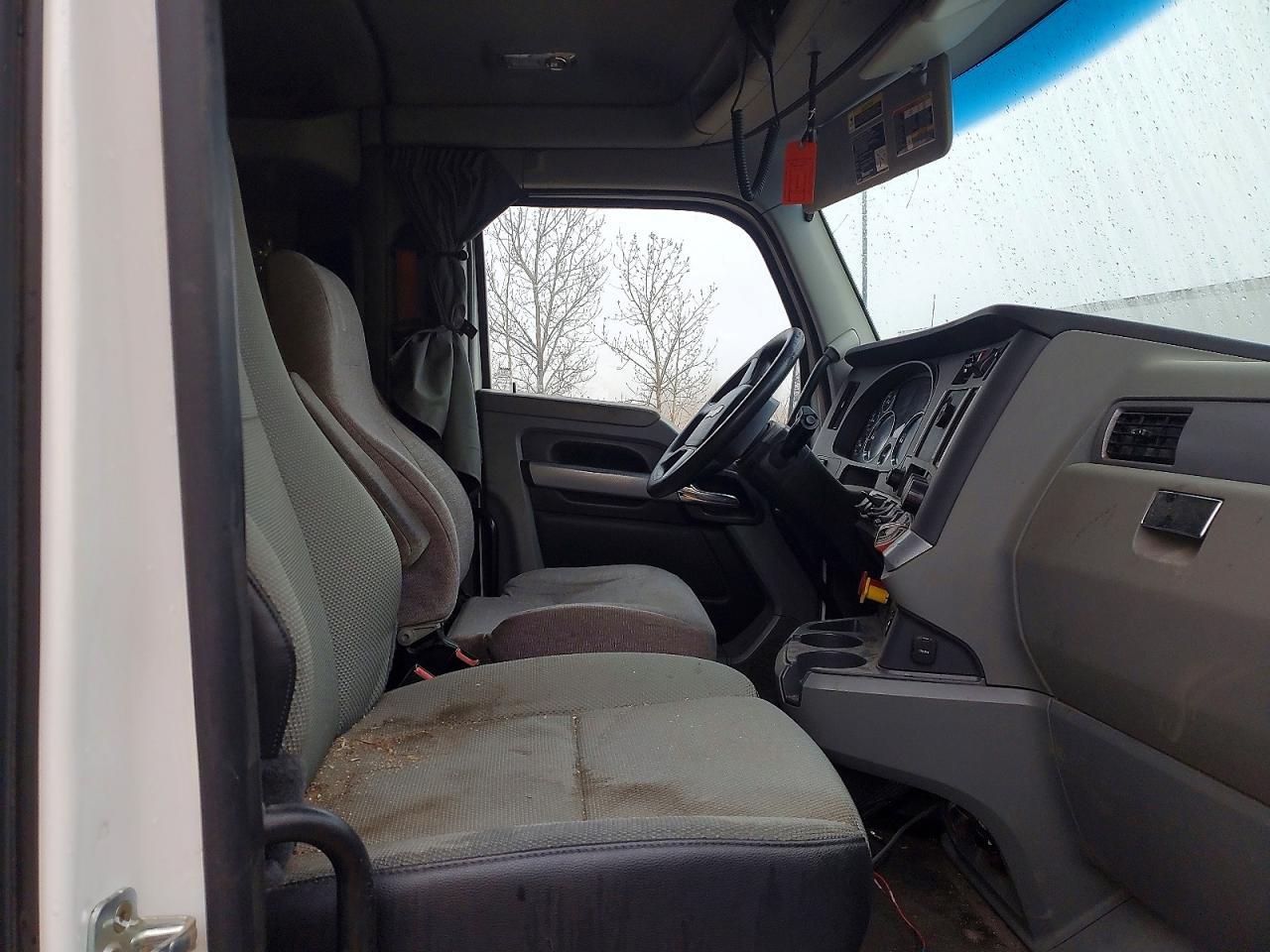 2020 Kenworth T680 Semi Truck