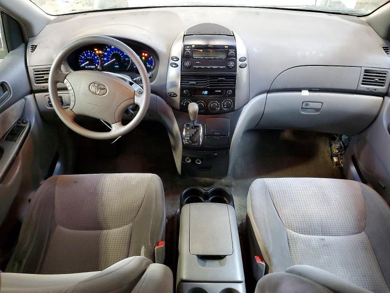 2007 Toyota Sienna ce 7-passenger