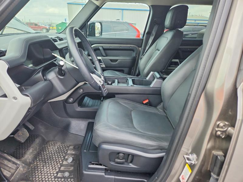 2024 Land Rover Defender 110 s