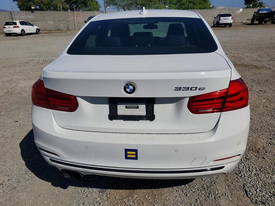 2017 BMW 330e