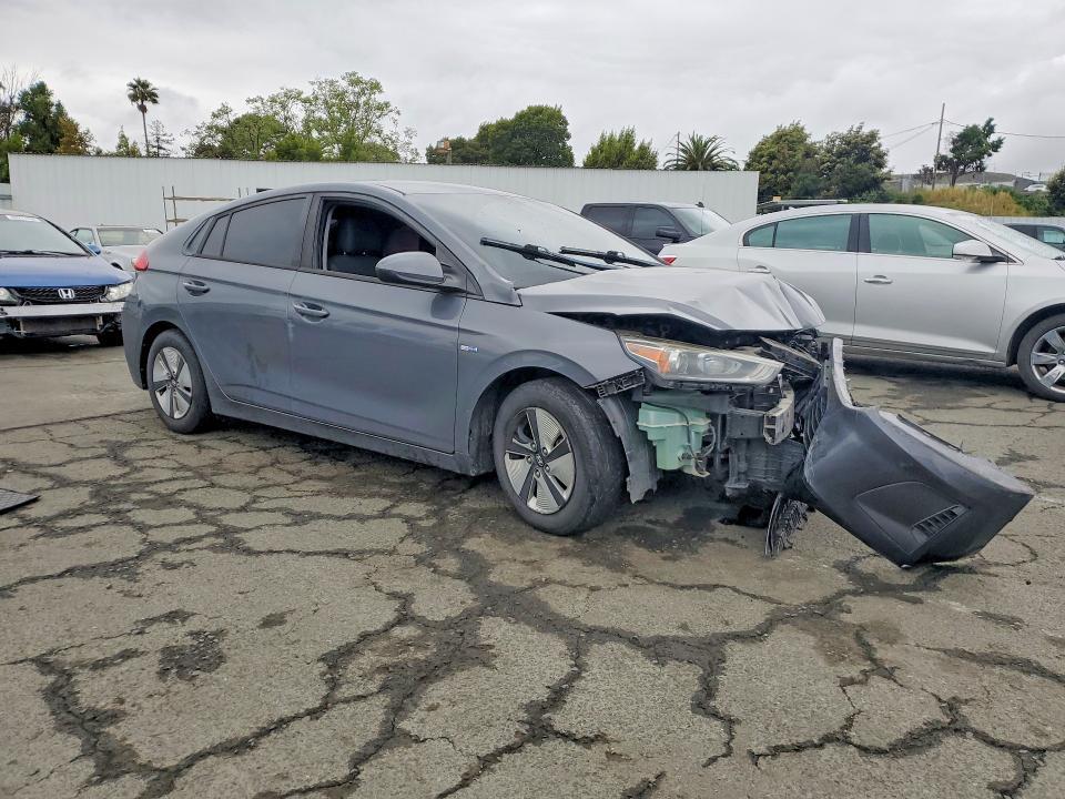 2018 Hyundai Ioniq Hybrid Blue