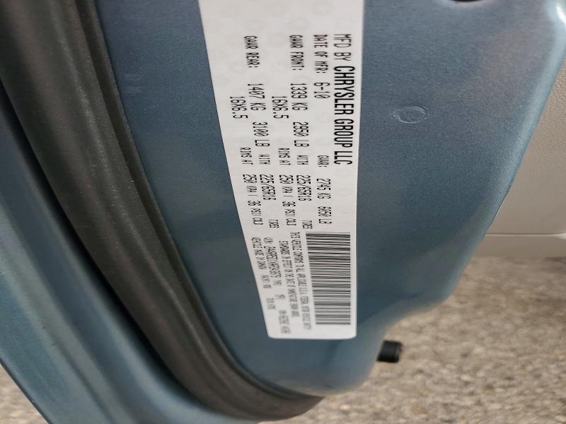 2010 Chrysler Town & Country Touring