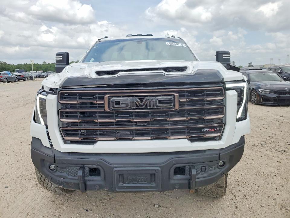 2025 GMC Sierra K2500 AT4X
