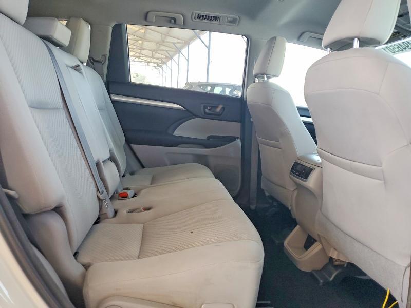 2018 Toyota Highlander le