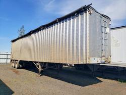 Salvage trucks for sale at Woodburn, OR auction: 2011 Peerless Walking Floor Trailer