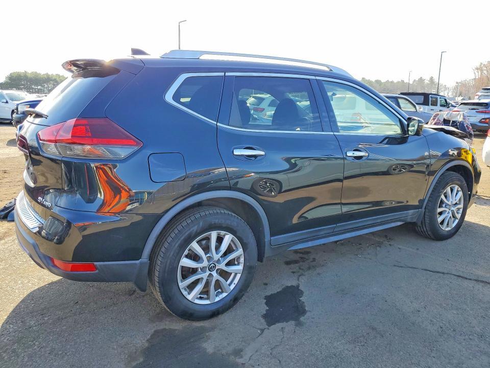 2018 Nissan Rogue sv