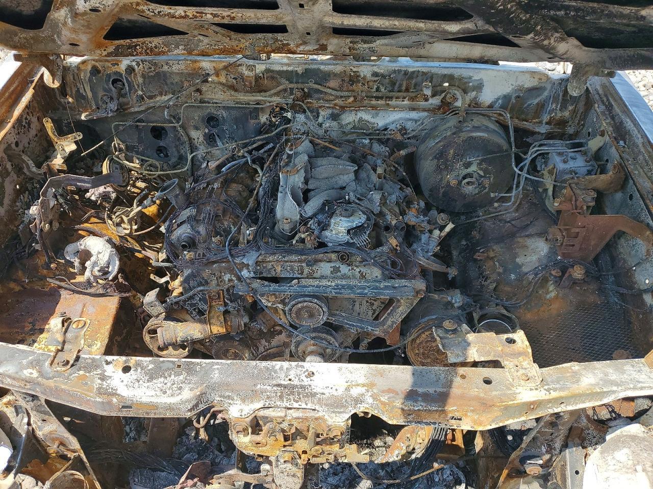 2000 Nissan Frontier XE Desert Runner