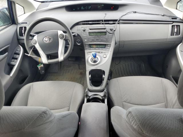 2010 Toyota Prius iii