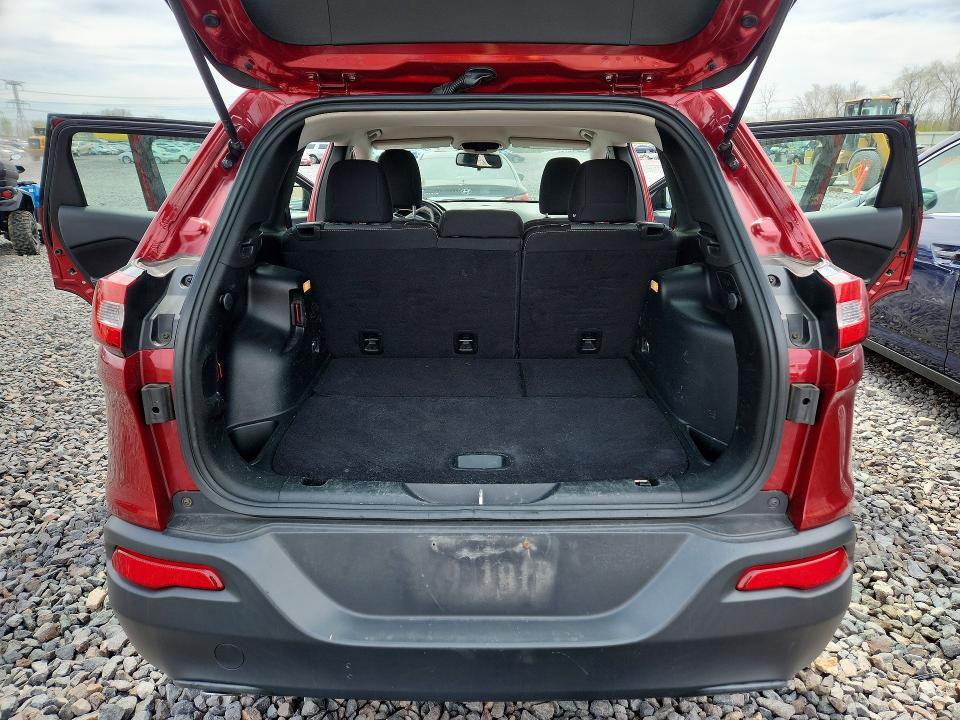 2015 Jeep Cherokee Sport