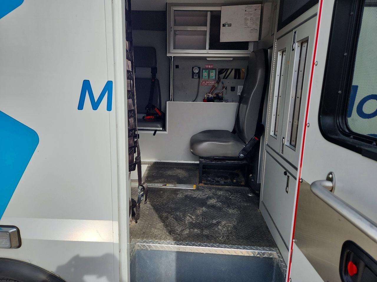 2015 Ford E350 Ambulance