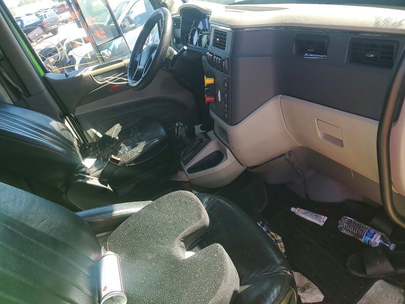 2018 Peterbilt 579 Semi Truck